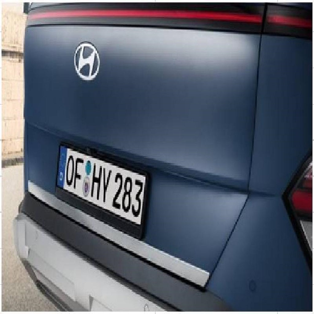 Hyundai Kona SX2 Heckzierleiste, gebürsteter Aluminium
